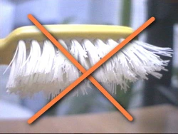 Eski diş fırçası